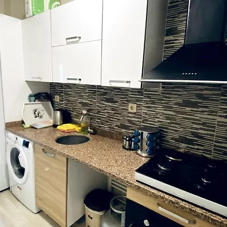公寓 Luxury Flat , 2 Rooms, 1 Living With 2 Sofa Beds , Near Services , Near Tuyap Exhibitaion Area