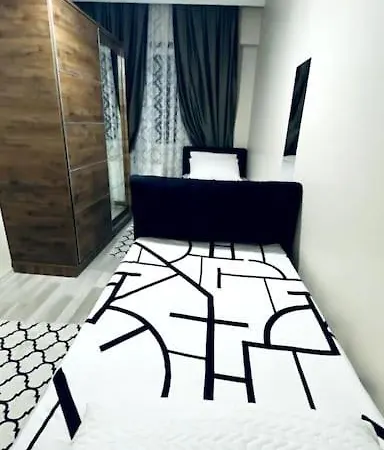 Luxury Flat , 2 Rooms, 1 Living With 2 Sofa Beds , Near Services , Near Tuyap Exhibitaion Area 伊斯坦布尔
