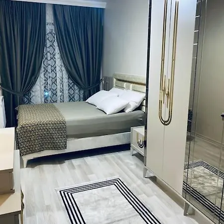 Luxury Flat , 2 Rooms, 1 Living With 2 Sofa Beds , Near Services , Near Tuyap Exhibitaion Area *