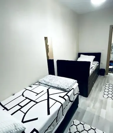 公寓 Luxury Flat , 2 Rooms, 1 Living With 2 Sofa Beds , Near Services , Near Tuyap Exhibitaion Area