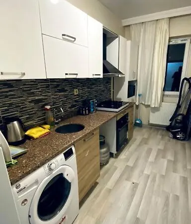 公寓 Luxury Flat , 2 Rooms, 1 Living With 2 Sofa Beds , Near Services , Near Tuyap Exhibitaion Area